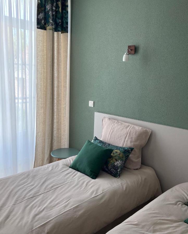 Bed and Breakfast La Rose Des Vents Saint-Symphorien-de-Marmagne Exterior foto
